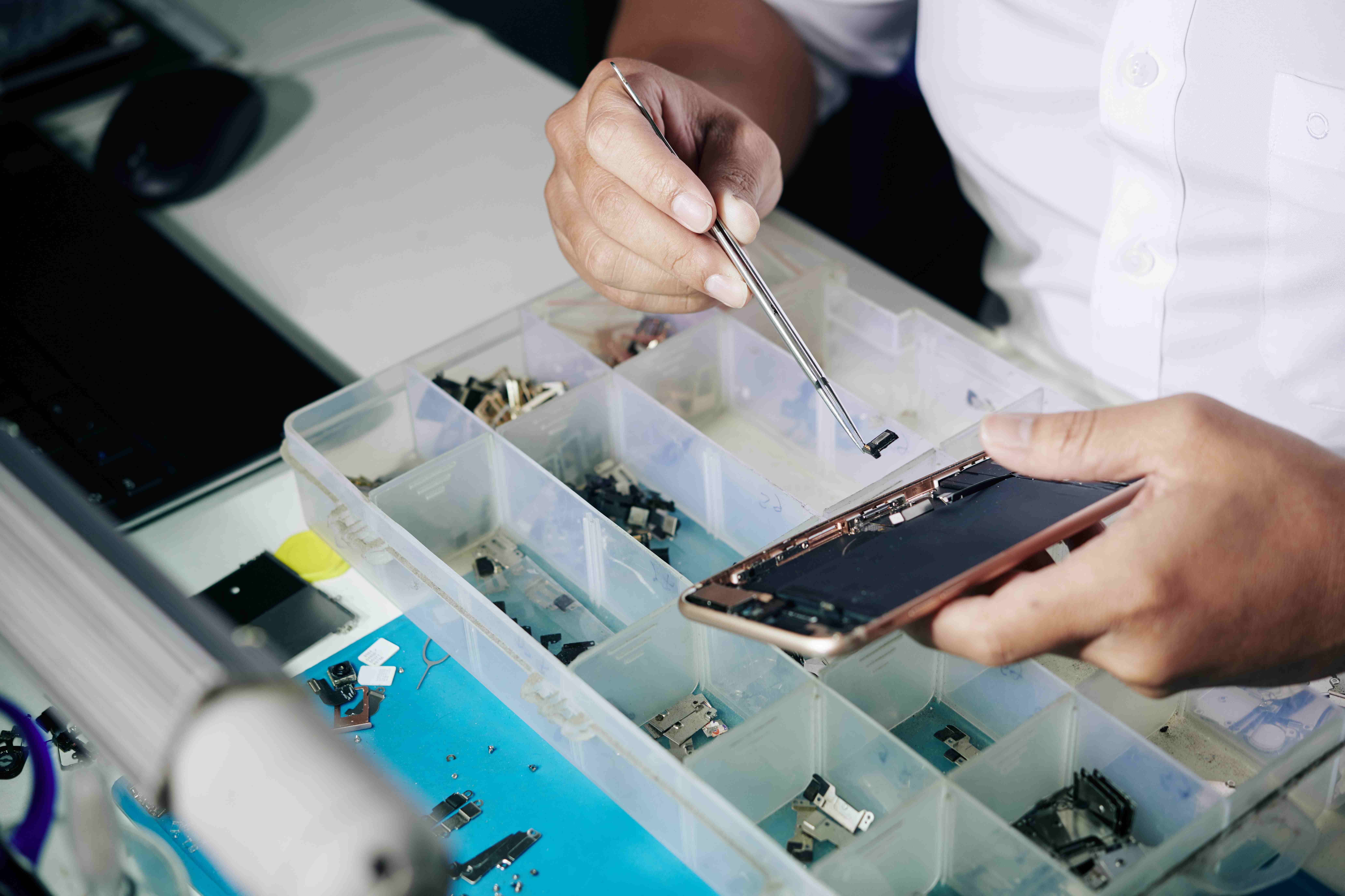 iPhone Repair Near Me – Right Around The Corner
